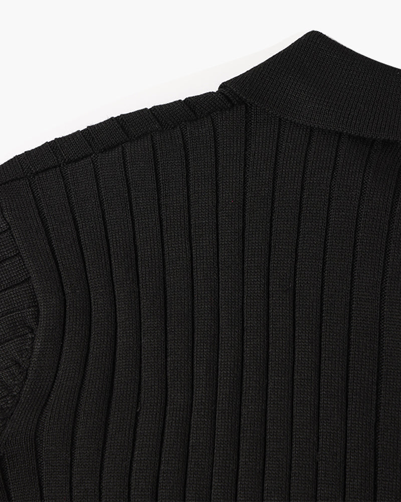 NC. | Polo clásico con cuello en V